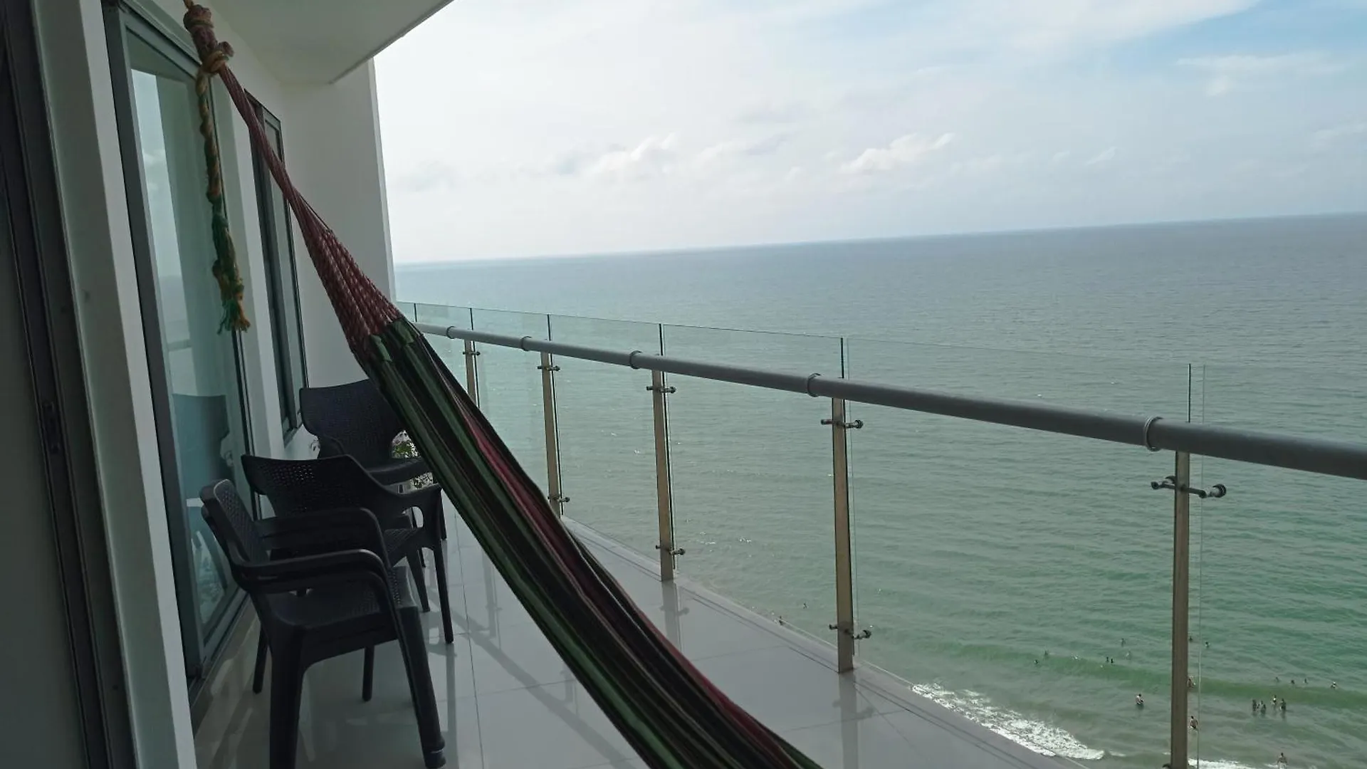 Apto Moderno Frente Al Mar Hermosas Vistas- A 7 Minutos Del Centro Historico Y Del Aeropuerto Internacional Cartagena